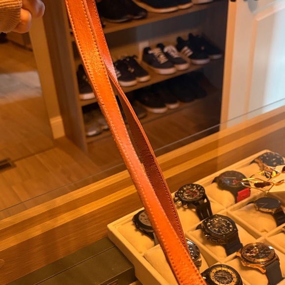 Vintage Coach Tan Genuine Leather Crossbody - Picture 12 of 12